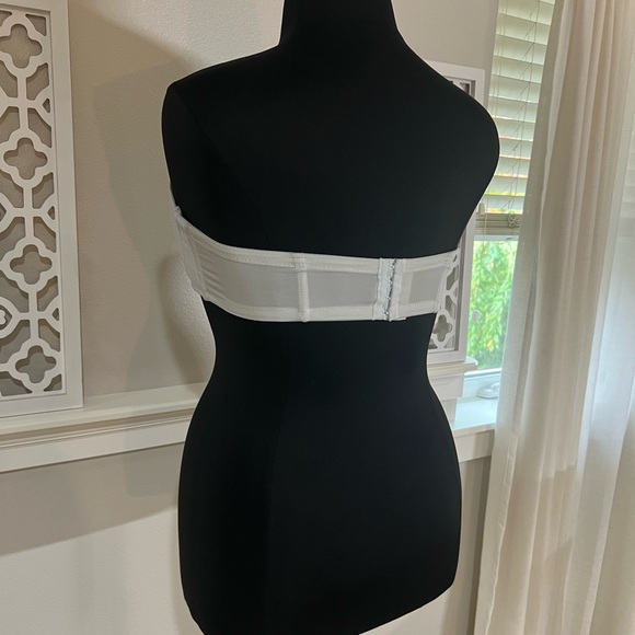 White Strapless Bra - Picture 5 of 10